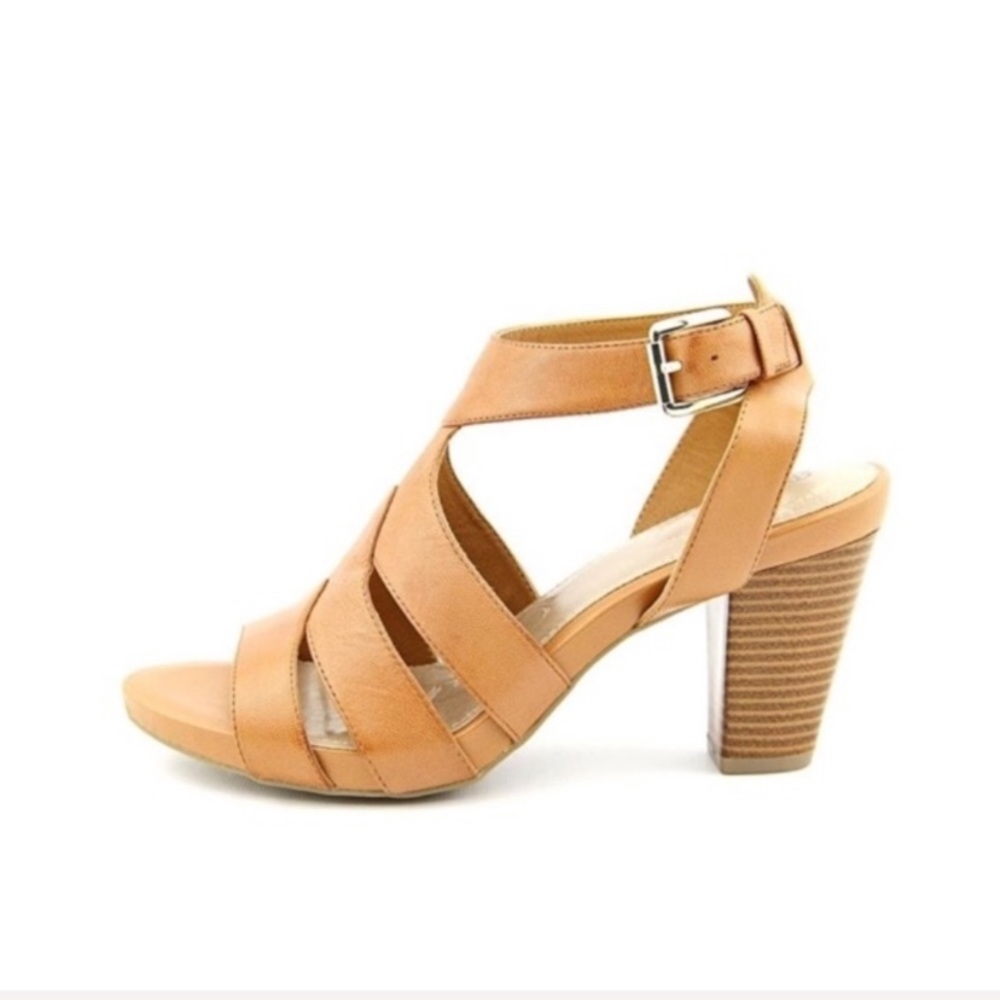 🍉 5 for $25 Sale! 🍉 
Giani Bernini Leather Sandals